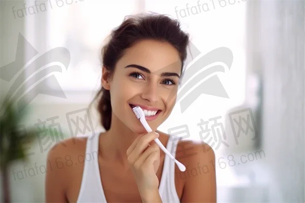 牙齿美白应该选择含有哪些成分的牙膏？了解牙膏成分对美白结果的影响。