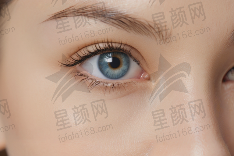 选择成都何氏眼科任翠莹医生的德国蔡司全飞秒手术，价格实惠仅需14980元起！
